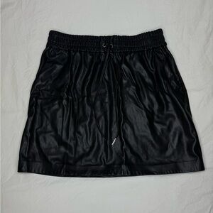 DYNAMITE Skirt Faux Leather Elastic Waist / Black / Medium / Y2K Goth Grunge